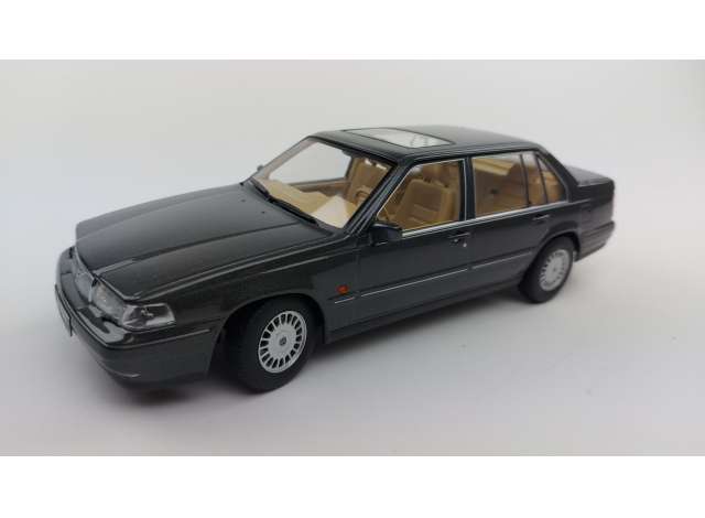 Volvo 960 1996 Donker Grijs Metallic - 1:18